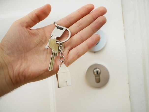 https://ChristineR.StopRentingStartOwning.info